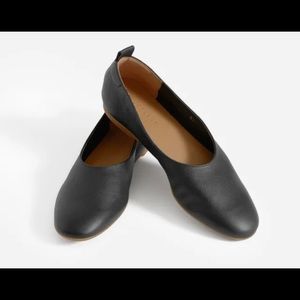 NWT Everlane Italian Leather Day Glove flats, never worn